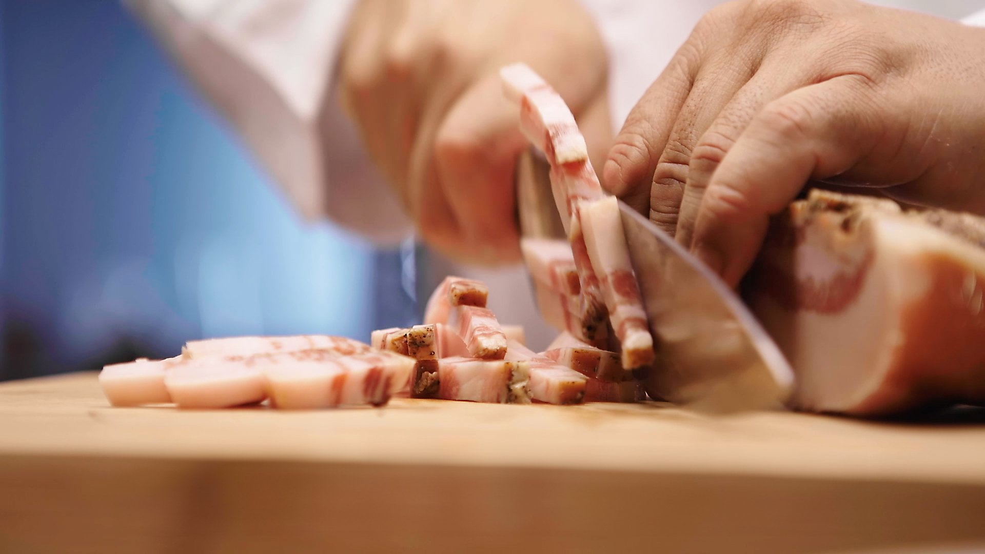 taglia il guanciale